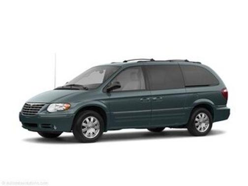 2005 Chrysler Town & Country Touring