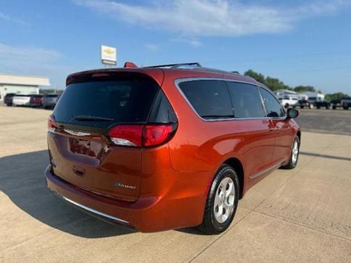2018 Chrysler Pacifica Hybrid Touring L