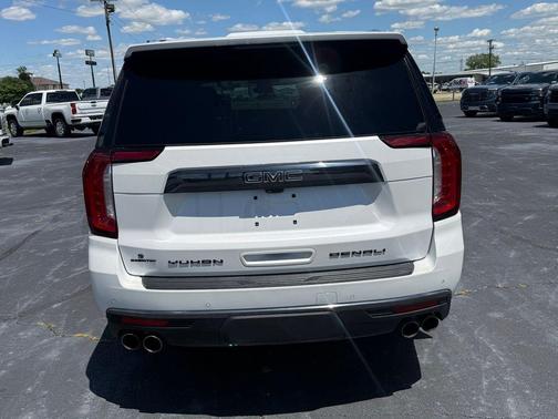 White Frost Tricoat 2023 GMC Yukon Denali Ultimate