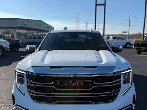 2022 GMC Sierra 1500 SLT