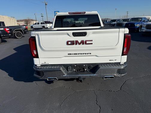 2022 GMC Sierra 1500 SLT