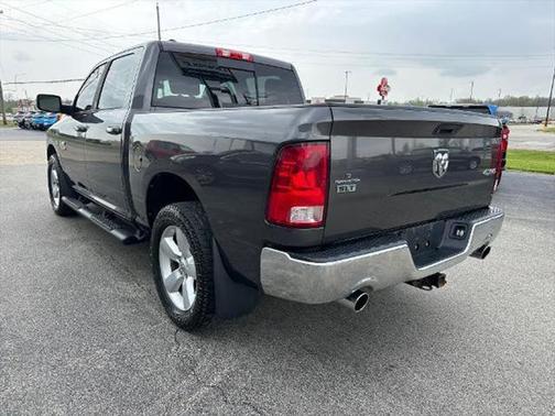 2016 RAM 1500 SLT