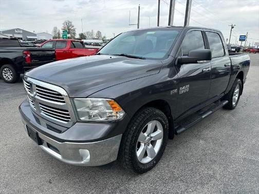 2016 RAM 1500 SLT