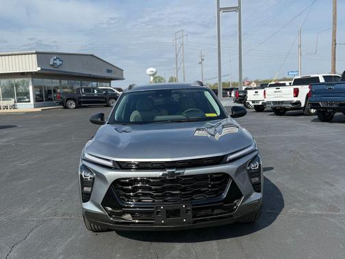 Sterling Gray Metallic 2026 Chevrolet Trax FWD ACTIV