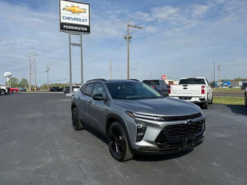 Sterling Gray Metallic 2026 Chevrolet Trax FWD ACTIV