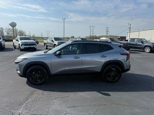 Sterling Gray Metallic 2026 Chevrolet Trax FWD ACTIV