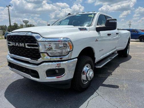 2024 RAM 3500 Big Horn Crew Cab 4x4 8' Box