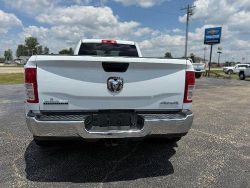 2024 RAM 3500 Big Horn Crew Cab 4x4 8' Box