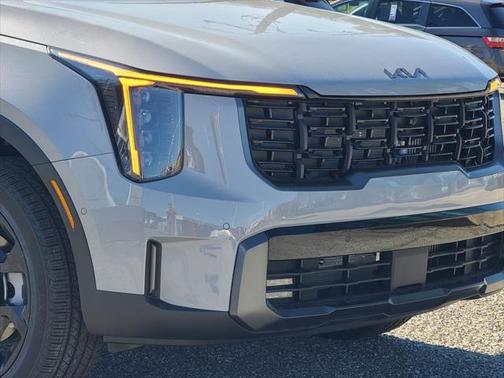 2025 Kia Sorento SX