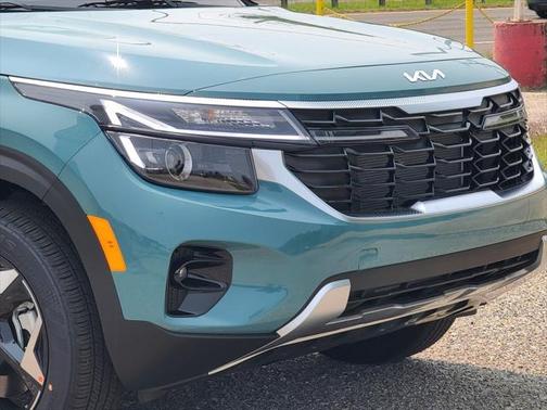 2025 Kia Seltos EX
