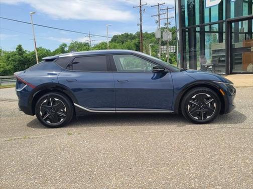 2025 Kia EV6 Wind