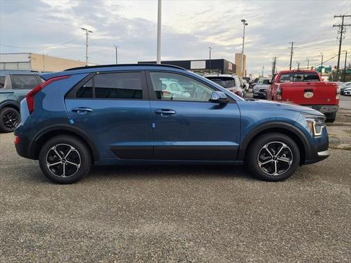 2025 Kia Niro EX