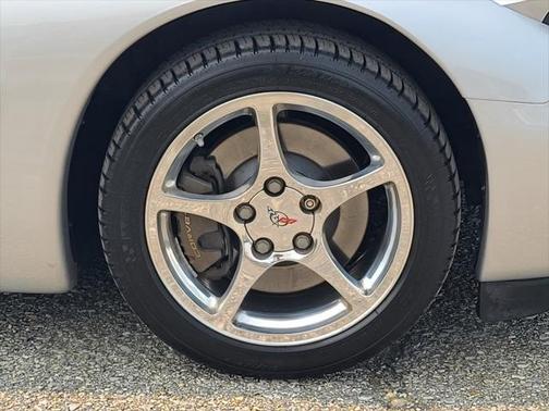 2001 Chevrolet Corvette Base