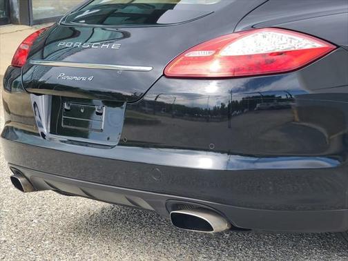 2011 Porsche Panamera 4