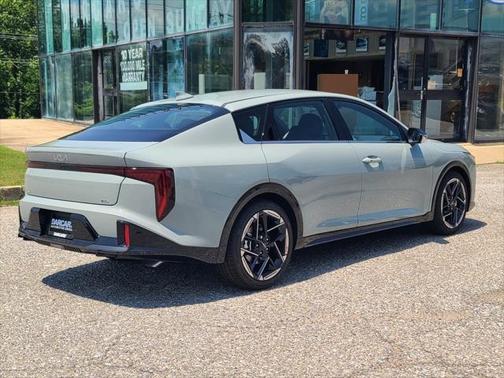 2025 Kia K4 GT-Line