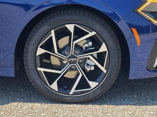 2025 Kia K5 EX