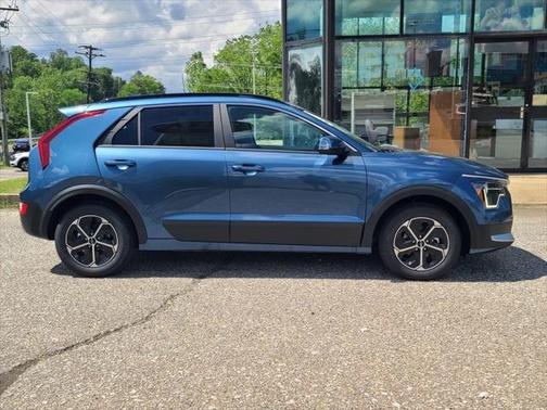 2025 Kia Niro Plug-In Hybrid EX