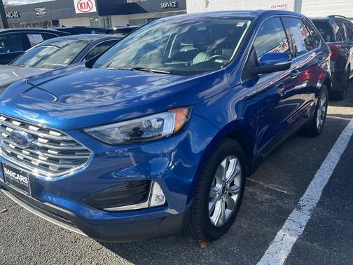 2022 Ford Edge Titanium