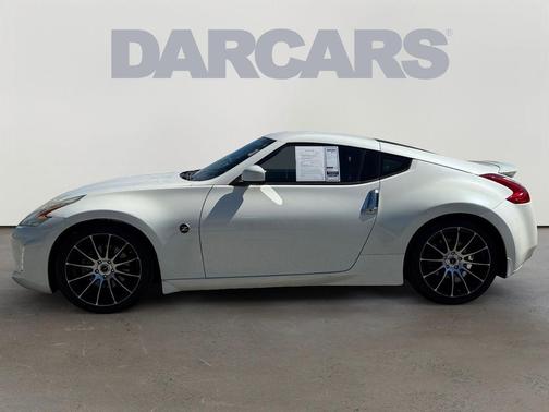2017 Nissan 370Z Base