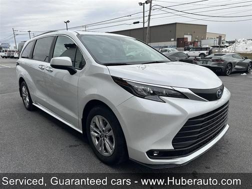 2025 Toyota Sienna XLE