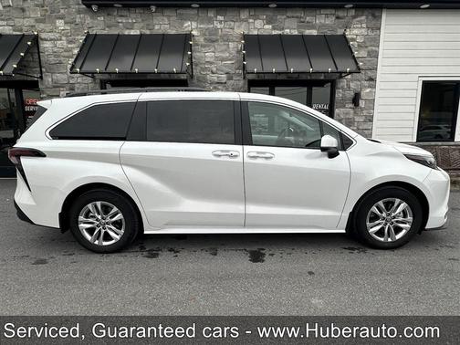 2025 Toyota Sienna XLE