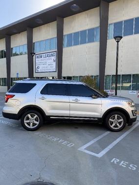 Ingot Silver Metallic 2016 Ford Explorer 4WD 4dr XLT
