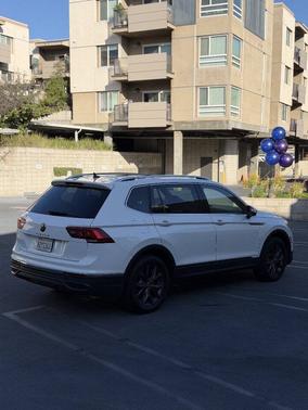 Pure White 2022 Volkswagen Tiguan 2.0T SE FWD