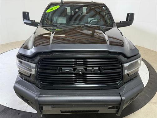 2019 RAM 3500 Laramie Crew Cab 4x4 8 Box