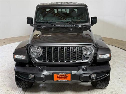 2025 Jeep Gladiator Nighthawk