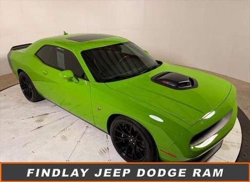 2017 Dodge Challenger 392 Hemi Scat Pack Shaker