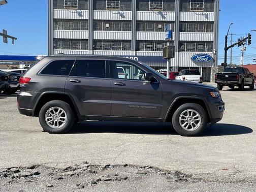 2019 Jeep Grand Cherokee Laredo