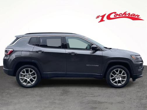 2022 Jeep Compass Latitude Lux