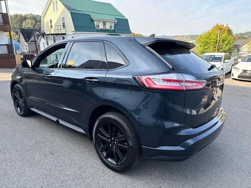 2022 Ford Edge ST Line