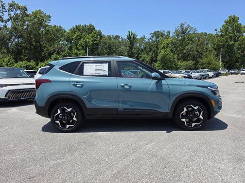 2025 Kia Seltos EX