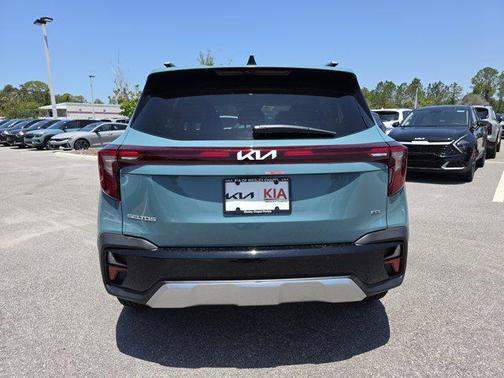 2025 Kia Seltos EX