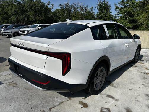 2025 Kia K4 LX