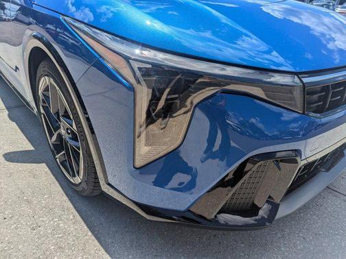 2025 Kia K4 GT-Line