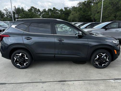 2025 Kia Seltos EX