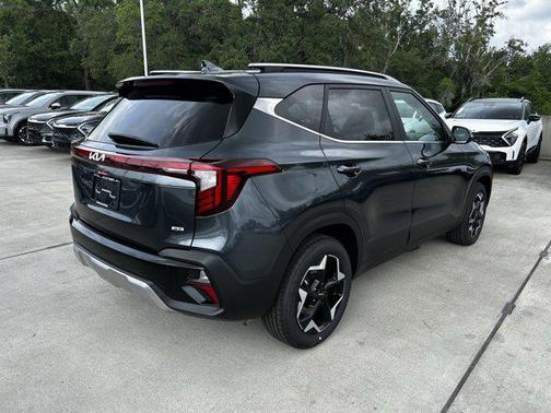 2025 Kia Seltos EX