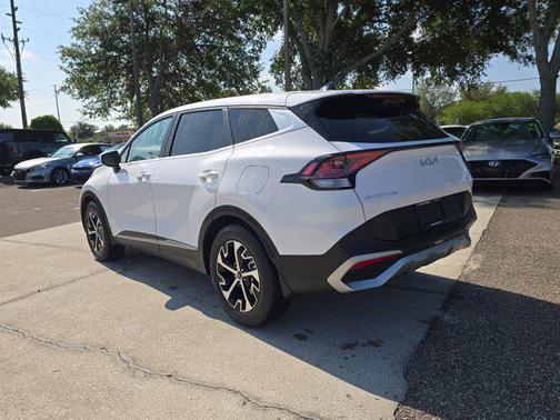 Glacial White Pearl 2023 Kia Sportage EX