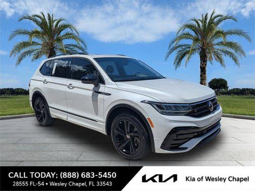 2024 Volkswagen Tiguan 2.0T SE R-Line Black