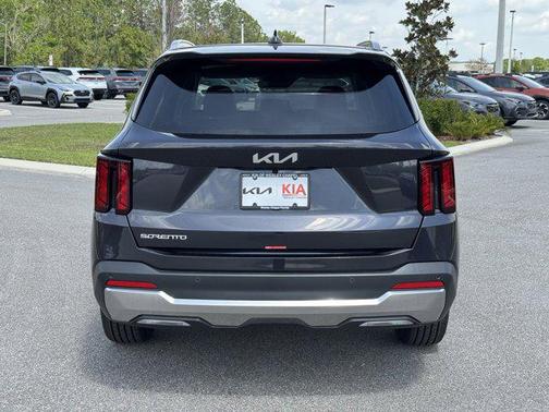 2025 Kia Sorento S