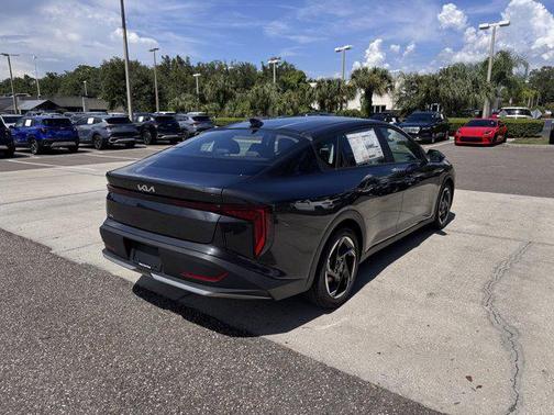 2025 Kia K4 EX