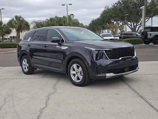 2025 Kia Sorento LX