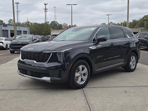 2025 Kia Sorento LX