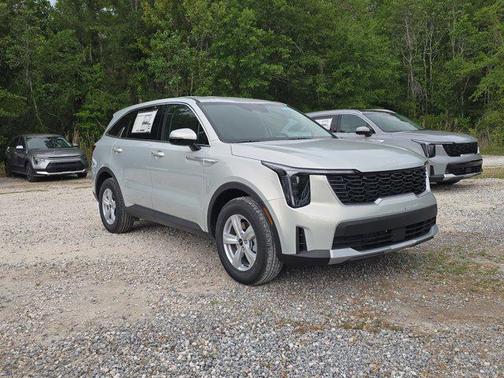 Ivory 2026 Kia Sorento LX