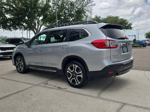 Ice Silver Metallic 2024 Subaru Ascent Limited 8-Passenger