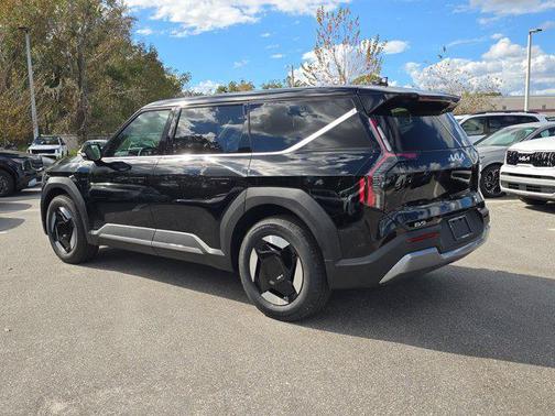 2026 Kia EV9 Light Long Range