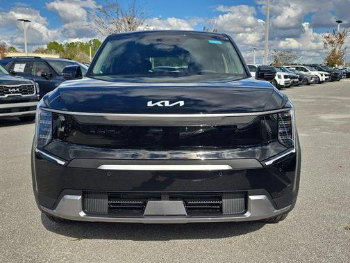 2026 Kia EV9 Light Long Range