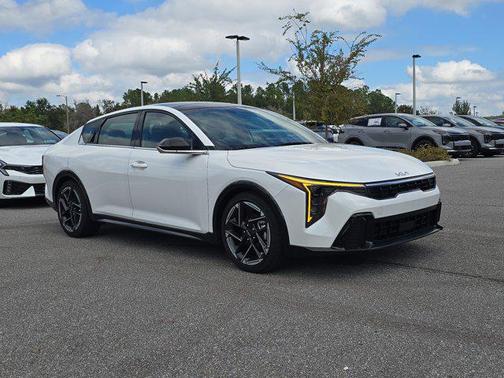 2025 Kia K4 GT-Line
